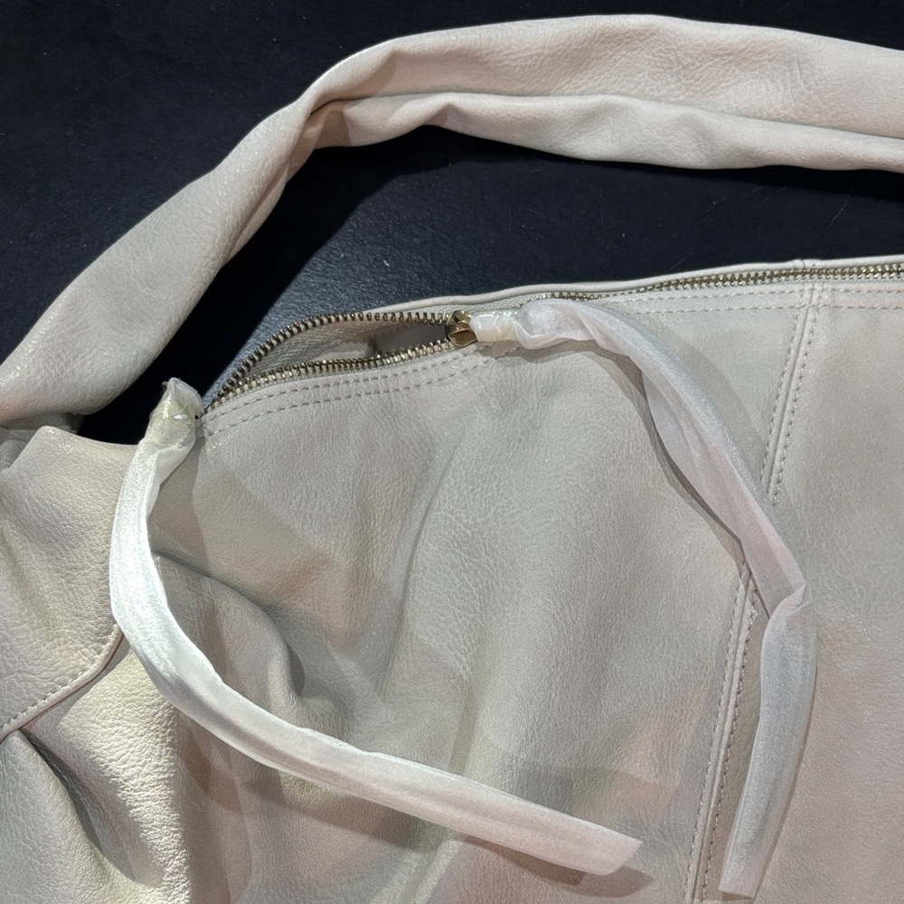 Free People slouchy carryall in ivory nwt - Picture 7 of 9